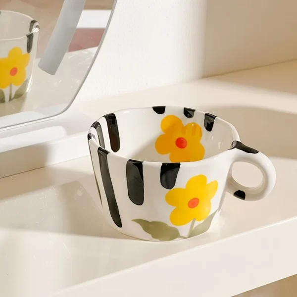Ins Cute Hand Pinched Ceramic Mugs Hand Painted Strawberry Flower Espresso Coffee Cups Breakfast milk cup Gift For Kids Girls 2