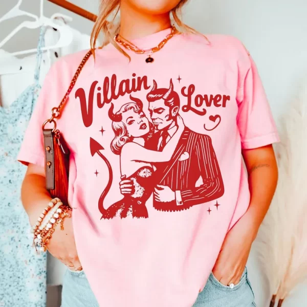 Villain Lover T-shirts Dark Romance Tee Retro Bookish Merch Graphic T Shirts Book Lover Gift YA Dark Fantasy Book Club Clothes 1