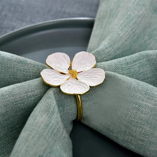 4PCS Bloom Napkin Rings – Floral Plum Blossom Napkin Holders for Parties & Dining Tables 2