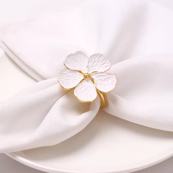 4PCS Bloom Napkin Rings – Floral Plum Blossom Napkin Holders for Parties & Dining Tables 4