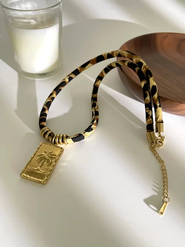 Exaggerated Stainless Steel Heart Sun Pendant Necklace – Vintage Leopard Print Design for Women 5