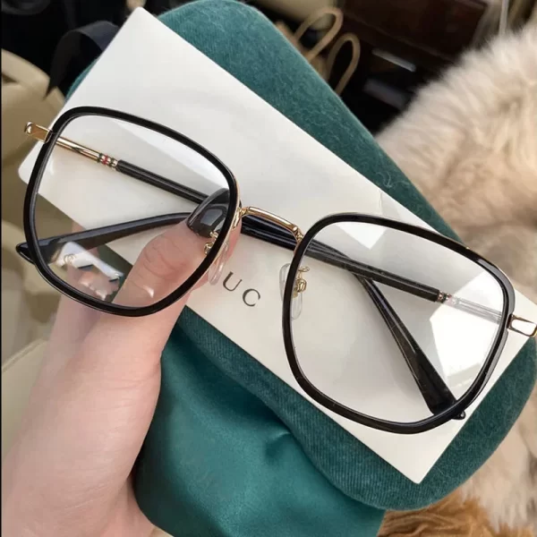 Ultralight Blue Light Blocking Glasses – Retro Green Frame Eyewear for Women 2