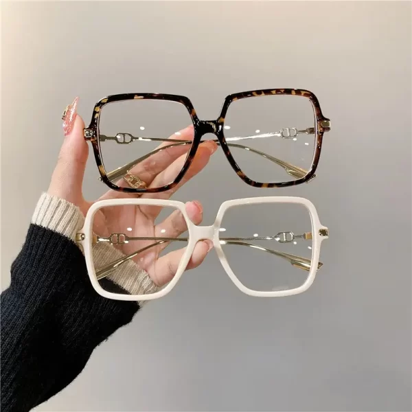 Oversized Retro Square Blue Light Glasses – Metal Frame Eyewear for Women 1