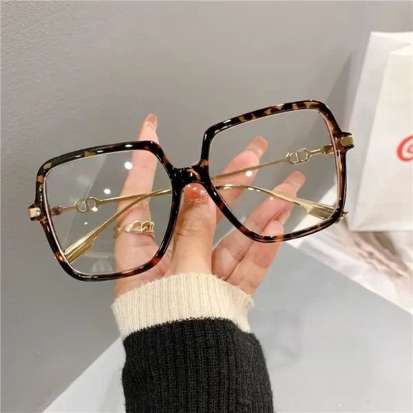 Oversized Retro Square Blue Light Glasses – Metal Frame Eyewear for Women 3