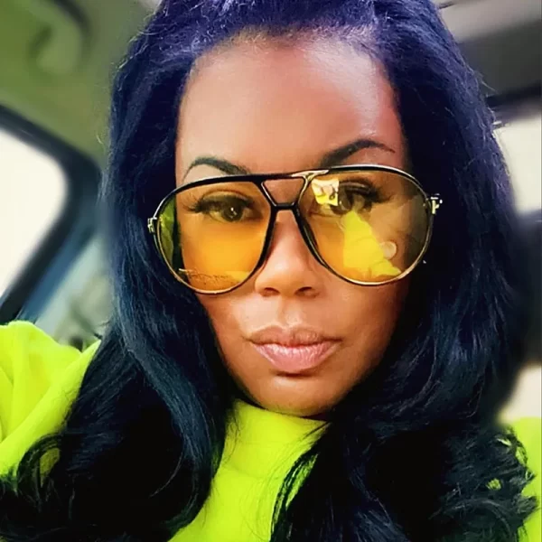 Quay Pilot Sunglasses – Vintage-Inspired Women’s Mirrored Sun Glasses with Plastic Frame 2