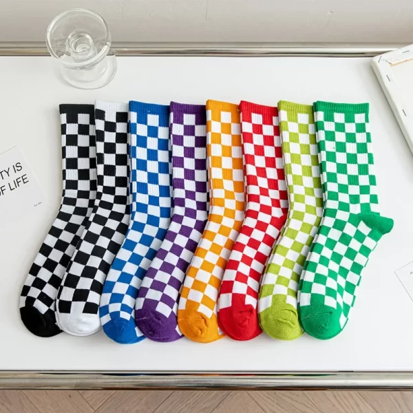 Women Socks Checkboard Harajuku Street Fashion Black White Squares Pattern Plaid Novelty Skateboard Funny Cotton Socks For Girl 1