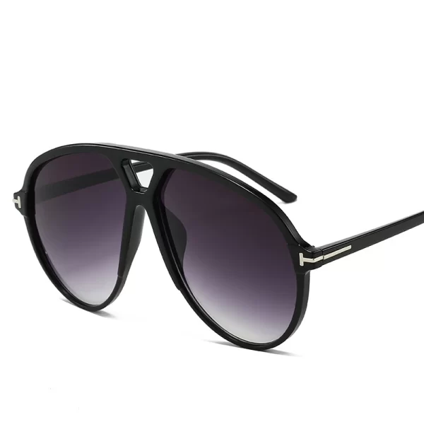 Quay Pilot Sunglasses – Vintage-Inspired Women’s Mirrored Sun Glasses with Plastic Frame 6
